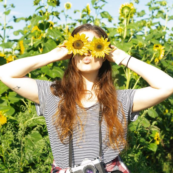 Meet your Posher, Bridget - Picture 1 of 1